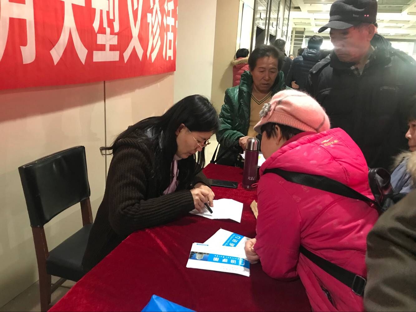 长发女.jpg