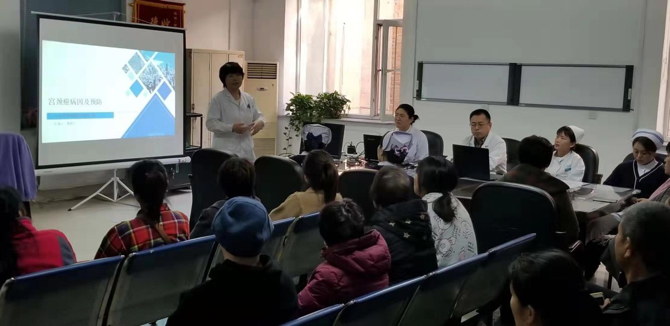 刘鲜红讲课.jpg